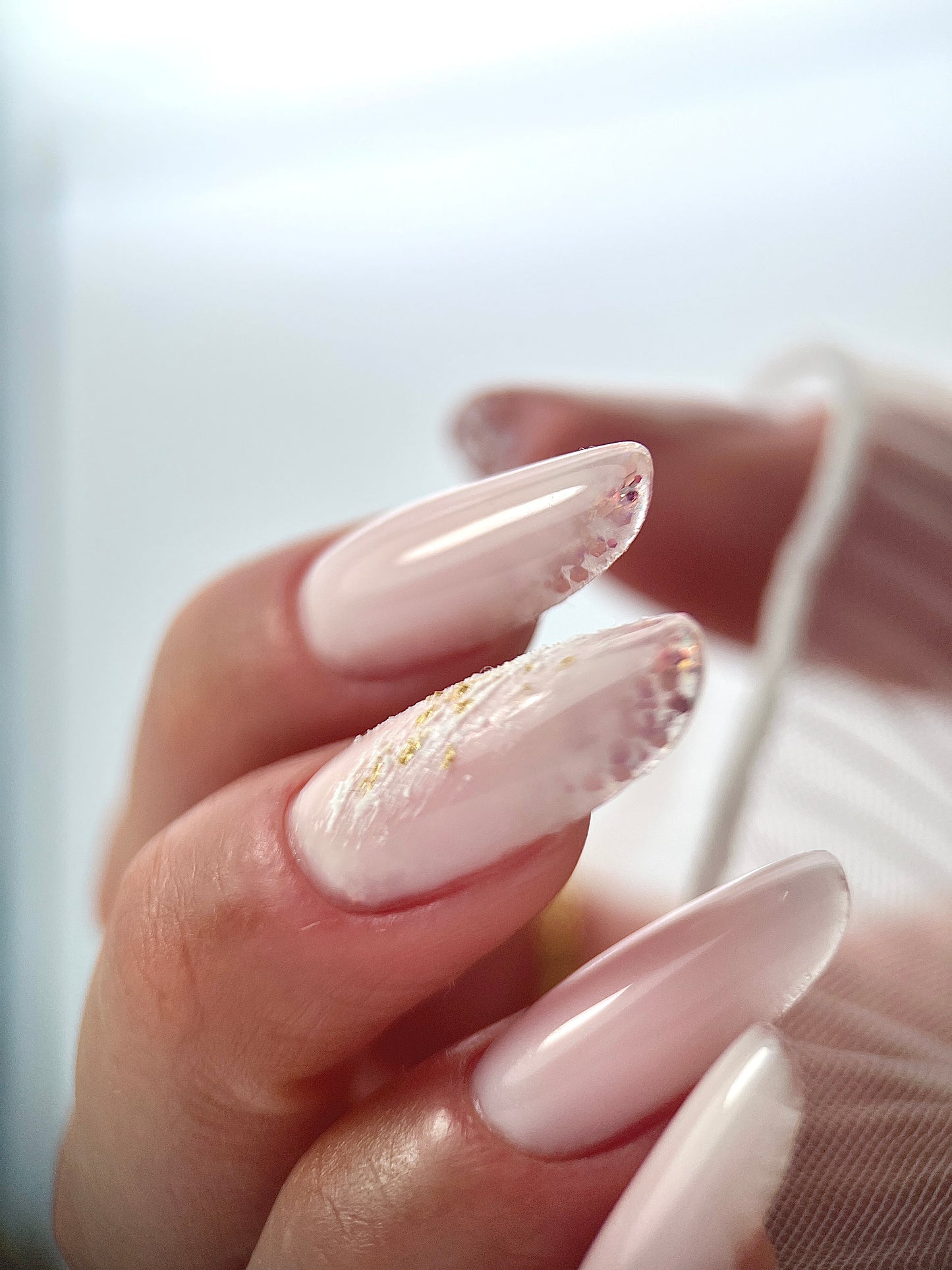 FULLY GLOSS MILKY ROSE - Top Coat Semitrasparente Rosa Freddo Senza Dispersione