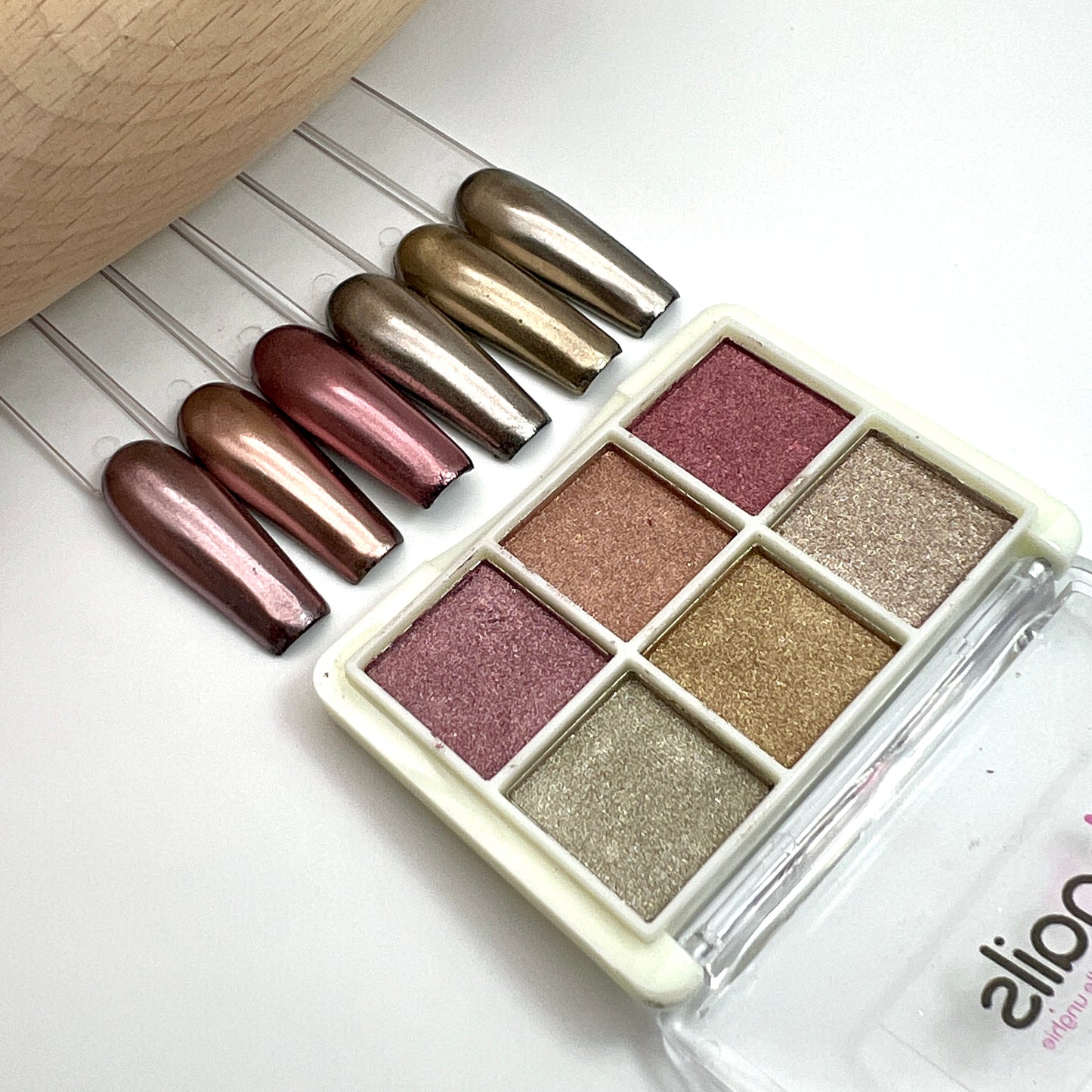 COMPACT MIRROR #5 | Nude Rebel | Polvere compatta effetto specchio
